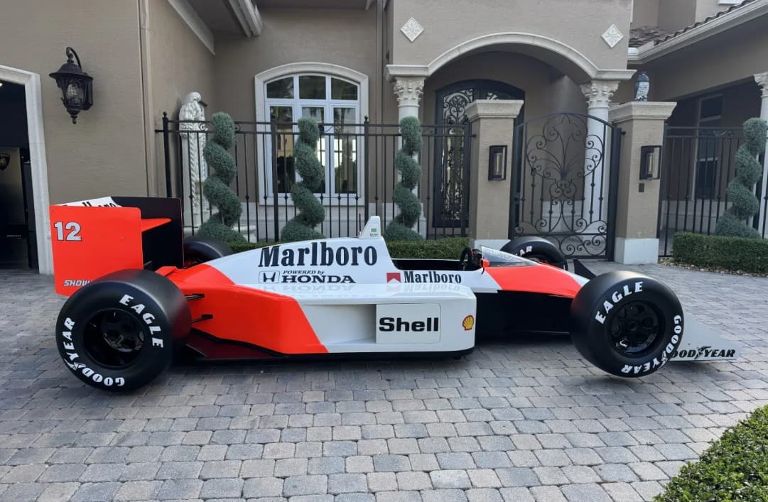 1:1 Scale McLaren MP4/4 Display Model